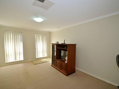467B Riverton Drive East, Riverton