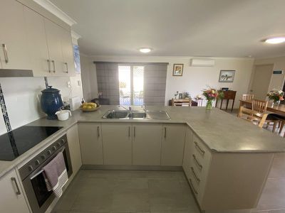 2 Dingle Close, Kingaroy