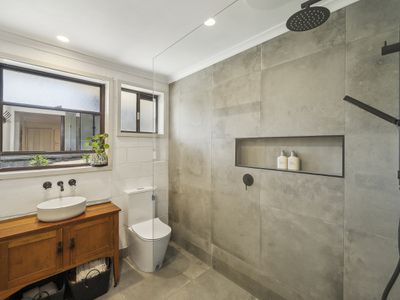 5 / 5 Midland Highway, Mansfield