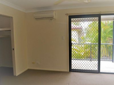 4 / 28 Blake Street, Southport