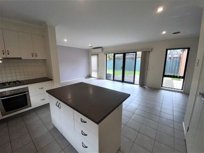 6 Secret Garden Way, Tarneit