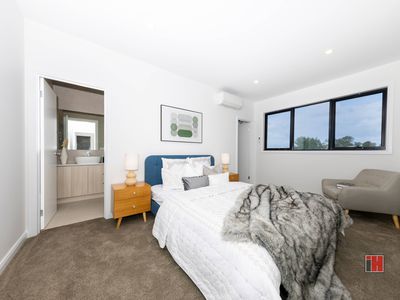 8B Norma Court, Avondale Heights