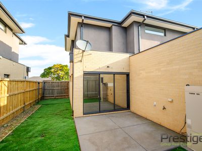2 / 8 Mountview Drive, Diggers Rest