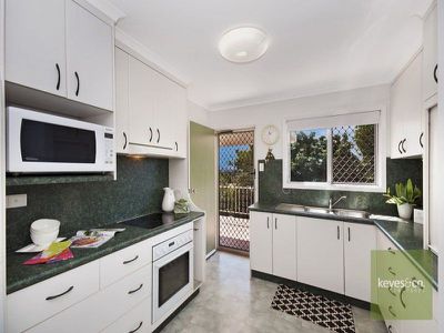 4 Rundle Street, Mount Louisa