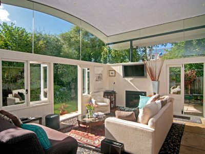 2 Lincoln Street, Sandy Bay