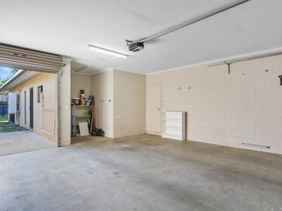 17 Finniss Crescent, Bentley Park
