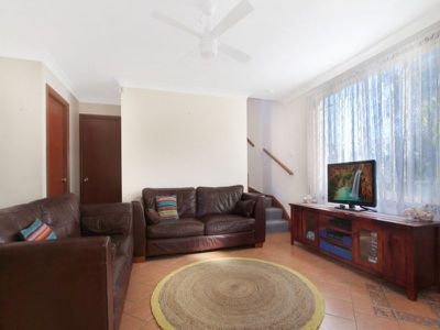 2 / 66 Pur Pur Avenue, Lake Illawarra