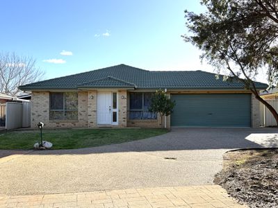 2 Gundaline Court South, Griffith