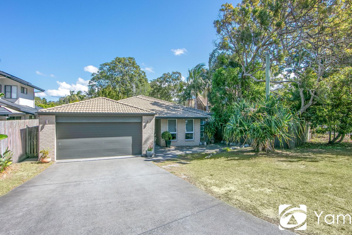 98 Lakes Boulevard, Wooloweyah