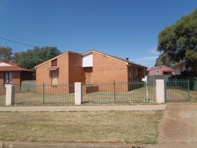 2 Lunar Avenue, Dubbo