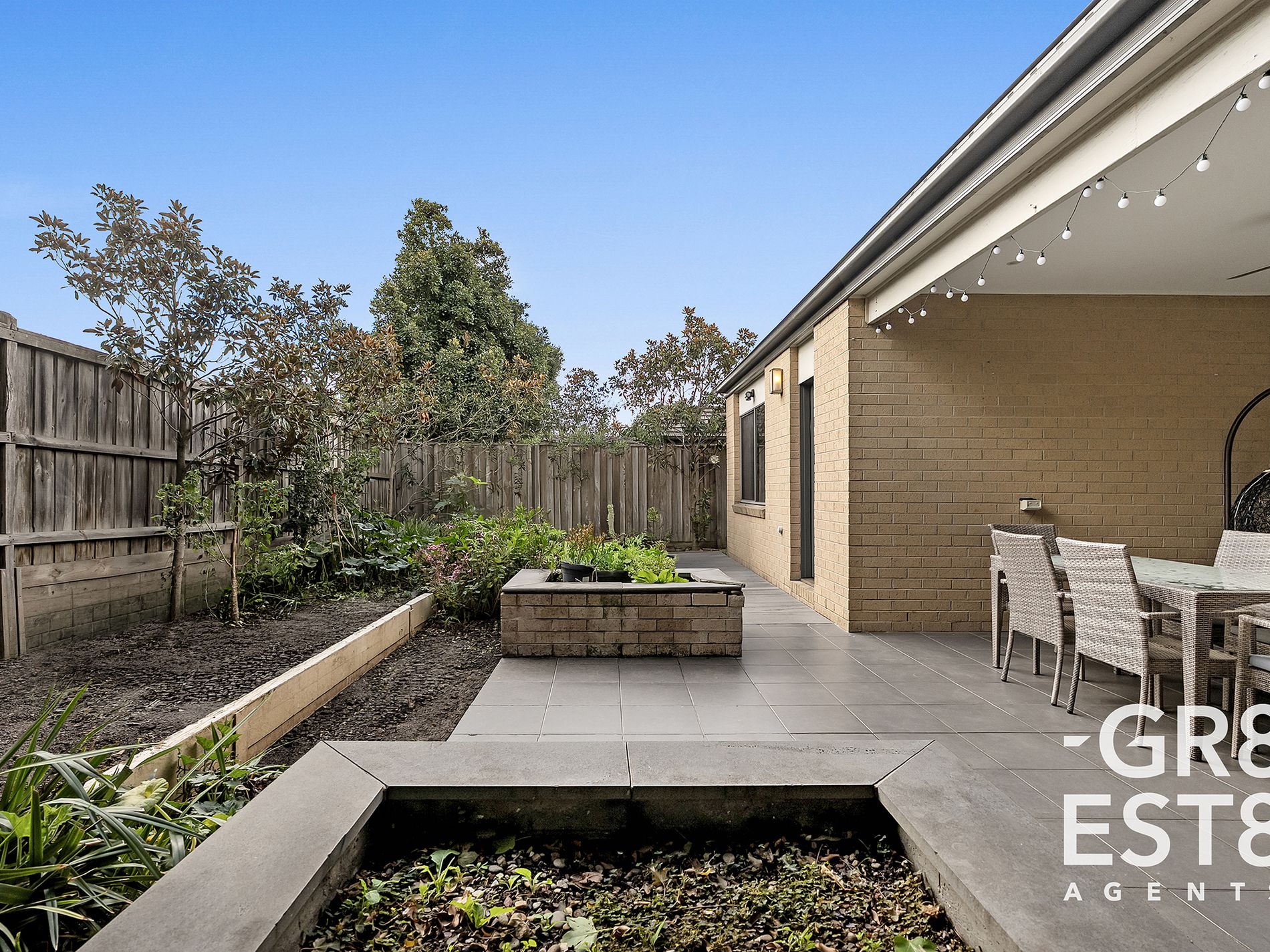 8 John Russell road, Cranbourne West