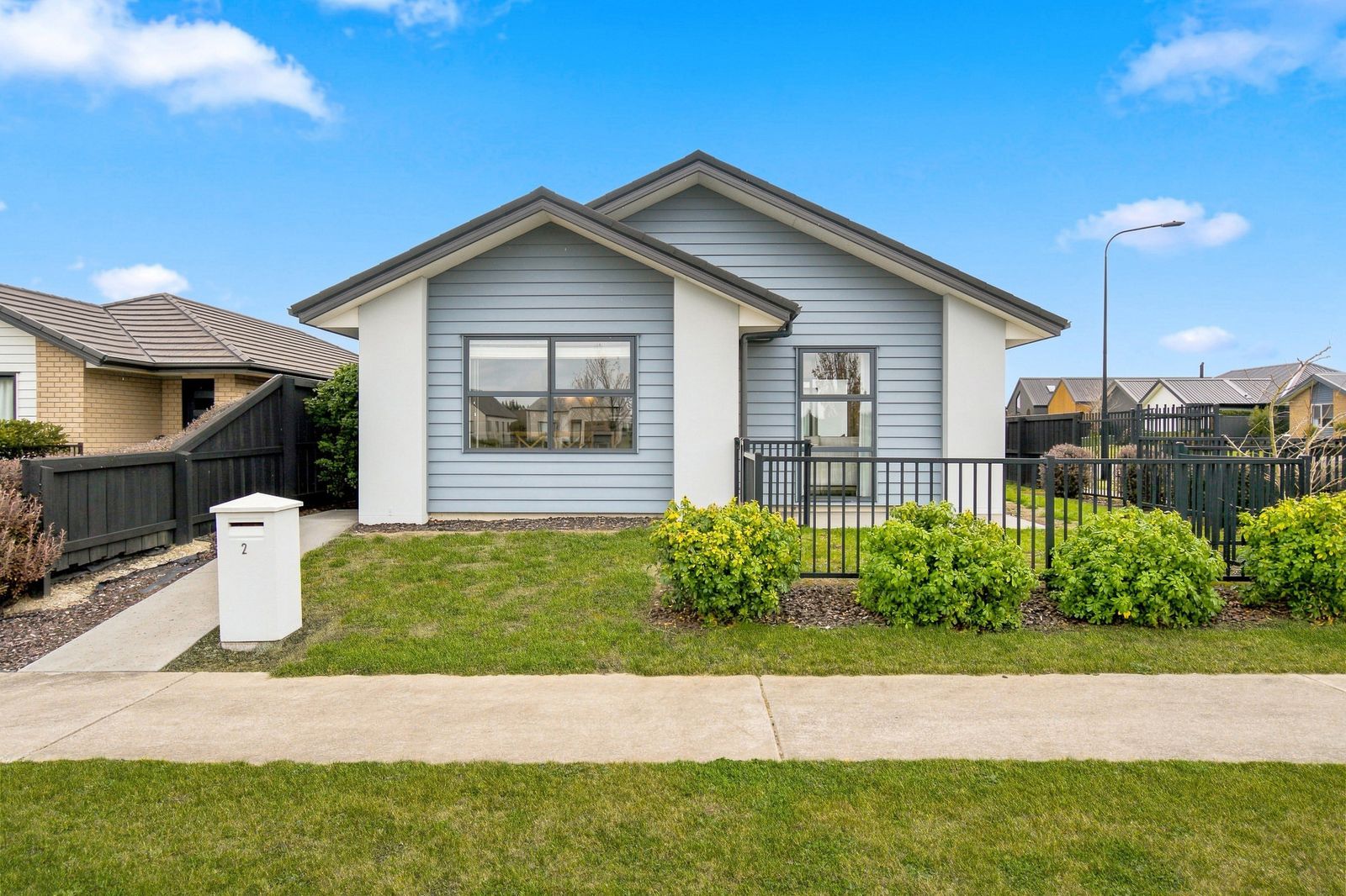 2 Wallingford Crescent