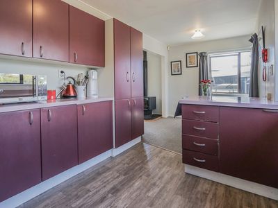 3 Robert Grove, Paraparaumu