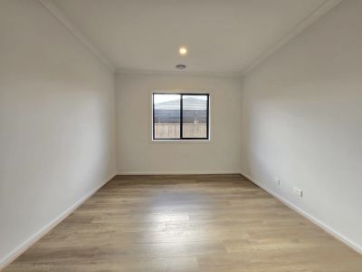 4 Nesting Way, Werribee