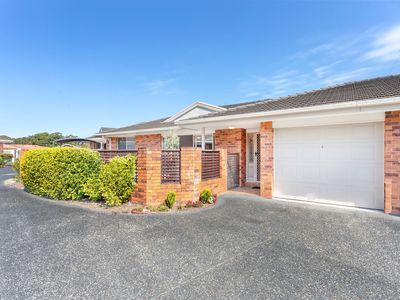 2 / 67-71 Hind Avenue, Forster