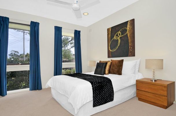 20 Woodstock Drive, Gladstone Park