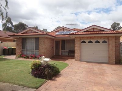 47 Lyndhurst Court, Wattle Grove