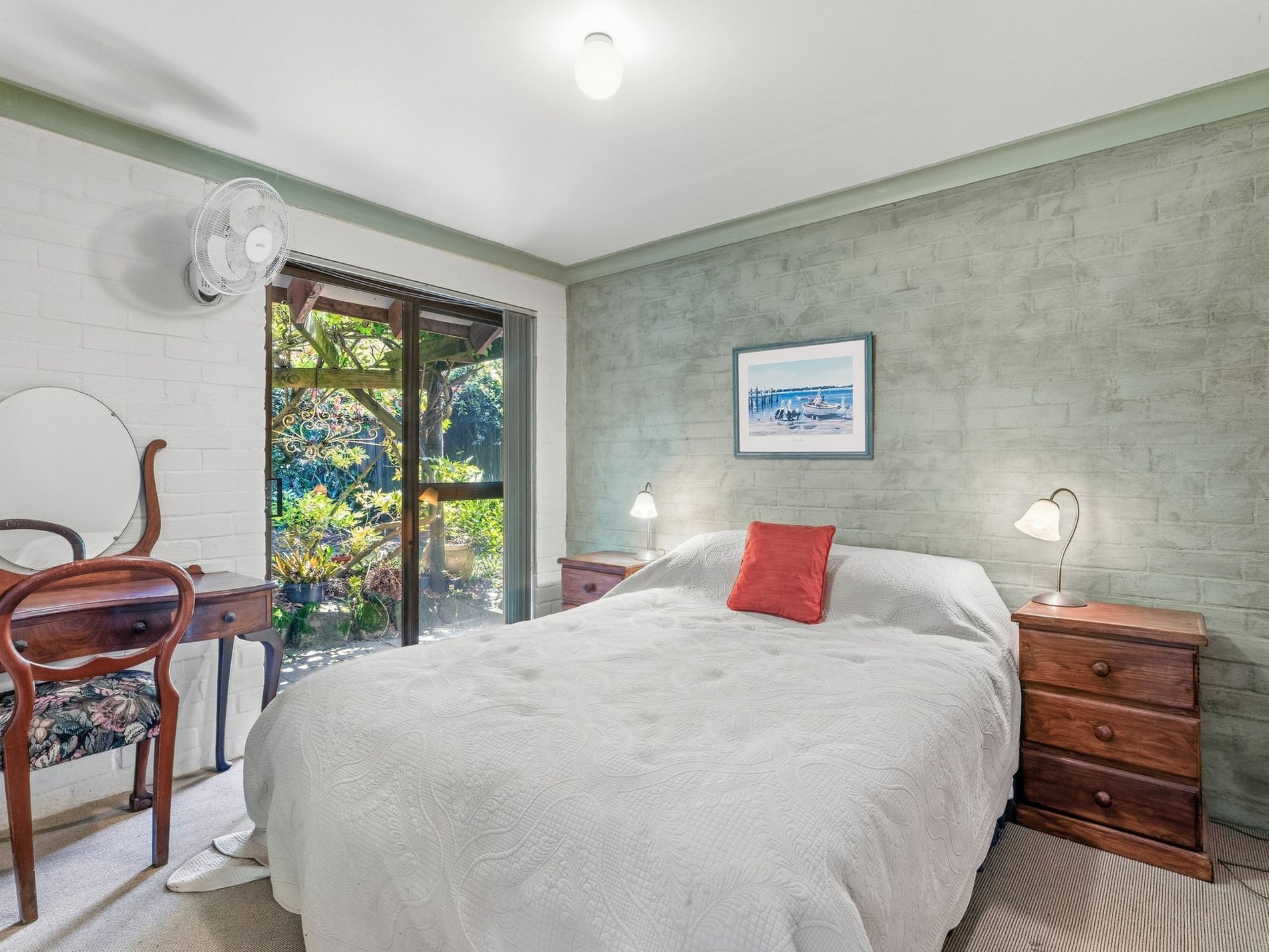 15 Kurrawong Avenue, Hawks Nest