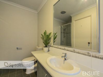 18 Liriope Parkway, Sinagra