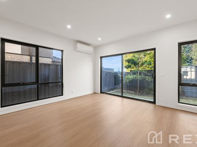 2 Shan Place, Hampton Park