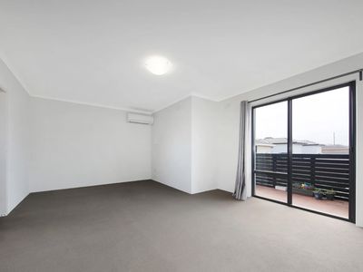 5 / 7 Burns Avenue, Clayton South