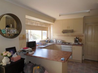 19 Decastella Drive, Horsham