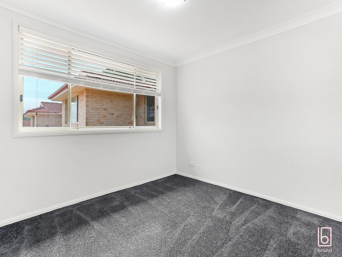 5 / 2-4 Oxford Drive, Lake Haven