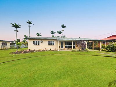 16 Flying Fish Point Road, Innisfail Estate