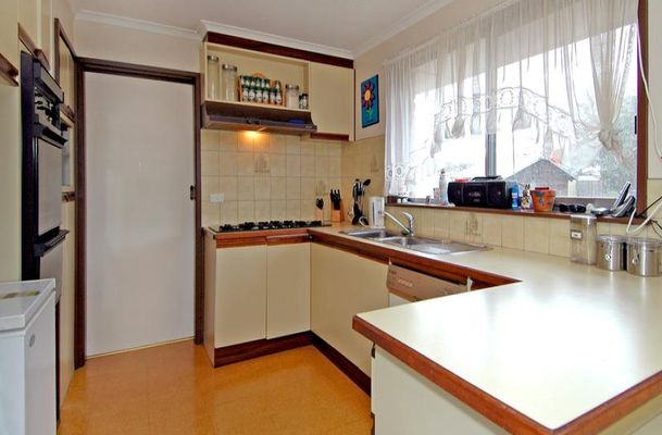 2 Southern Crescent, Craigieburn