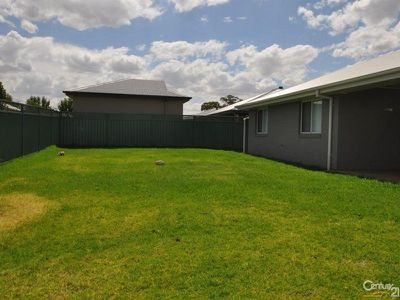 13 Azure Avenue, Dubbo