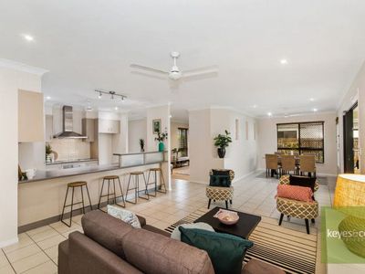 10 Sarina Court, Mount Louisa