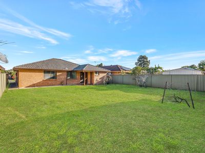 6 Woodlands Avenue, Bossley Park