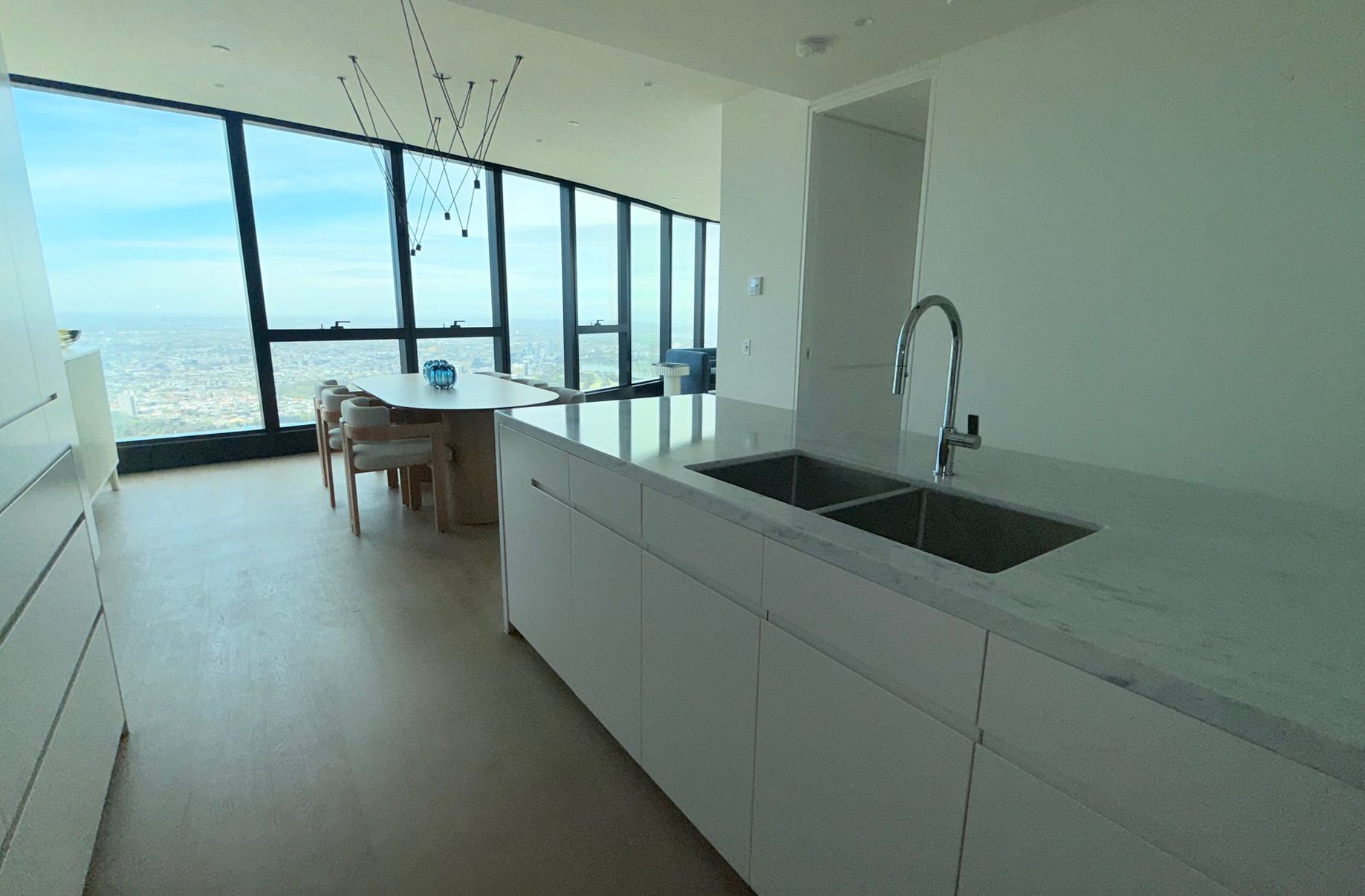 9403 / 70 Southbank Blvd, Southbank