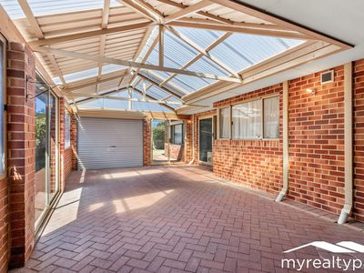 32 Bluegum Road, Morley