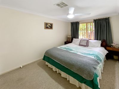 32 Jacaranda Street, Forbes