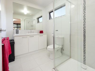 3 LAUREN PLACE, Wodonga