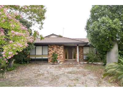 4 Oak Court, Horsham