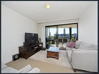 48 / 10 Grand Parade, Kawana Island