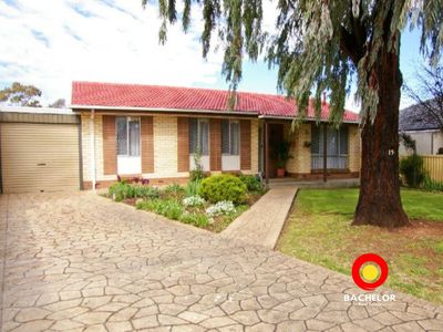 15 Armona Avenue, Para Vista