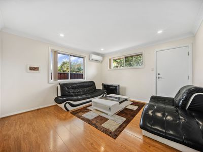 25 & 25a Nyngan Street, Quakers Hill