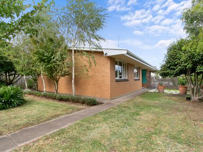 9 Henry Street, Maffra