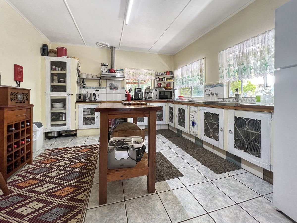 13 Panoramic Drive, Atherton