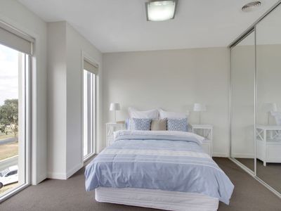 2 / 65 Anthony Rolfe Avenue, Gungahlin
