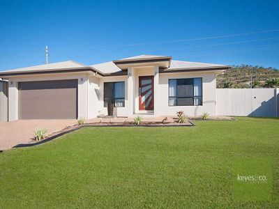 13 Santa Monica Place, Mount Louisa