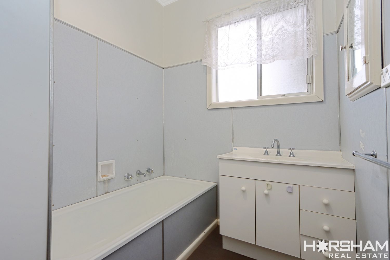 10 Rennison Street, Horsham