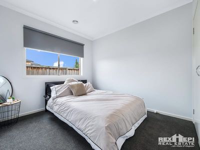 16 Tilden Rise, Cranbourne North