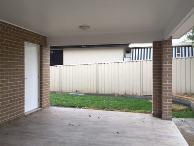 7A Kenneth Crescent, Dean Park