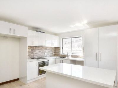 1 / 11 Bellagio Cres, Coomera