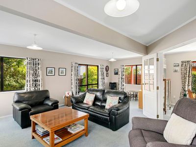28 De Menech Grove, Avalon