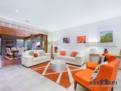 14 Mountainview Boulevard, Cranbourne North
